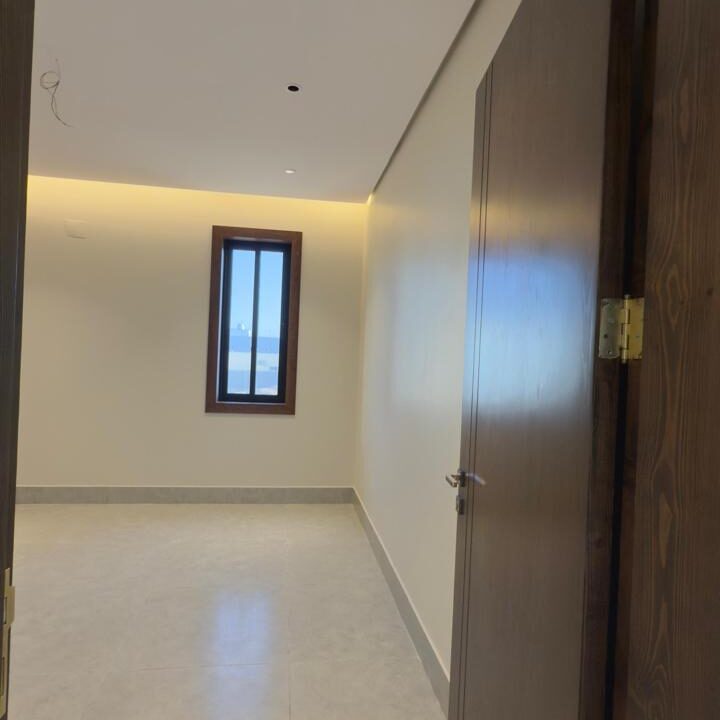 WhatsApp Image 2025-11-08 at 9.10.26 PM (1)