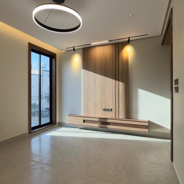 WhatsApp Image 2025-11-08 at 9.10.26 PM (3)