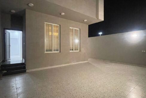 شقة دور ارضي حي البوادي 6