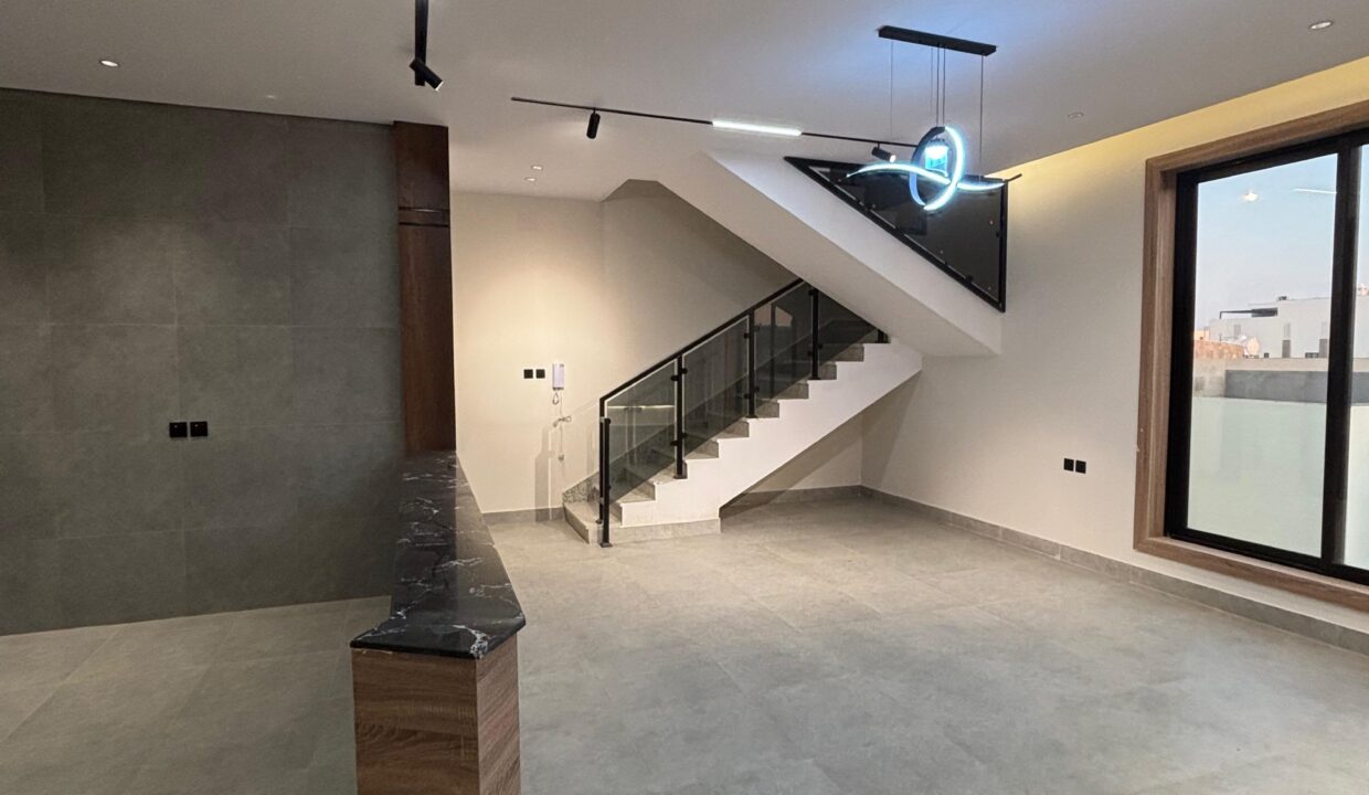 WhatsApp Image 2025-11-11 at 6.31.17 PM (2)