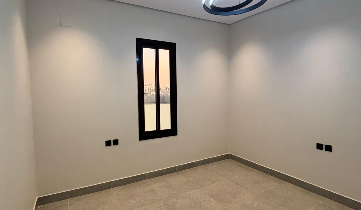 WhatsApp Image 2025-11-11 at 6.31.17 PM (3)