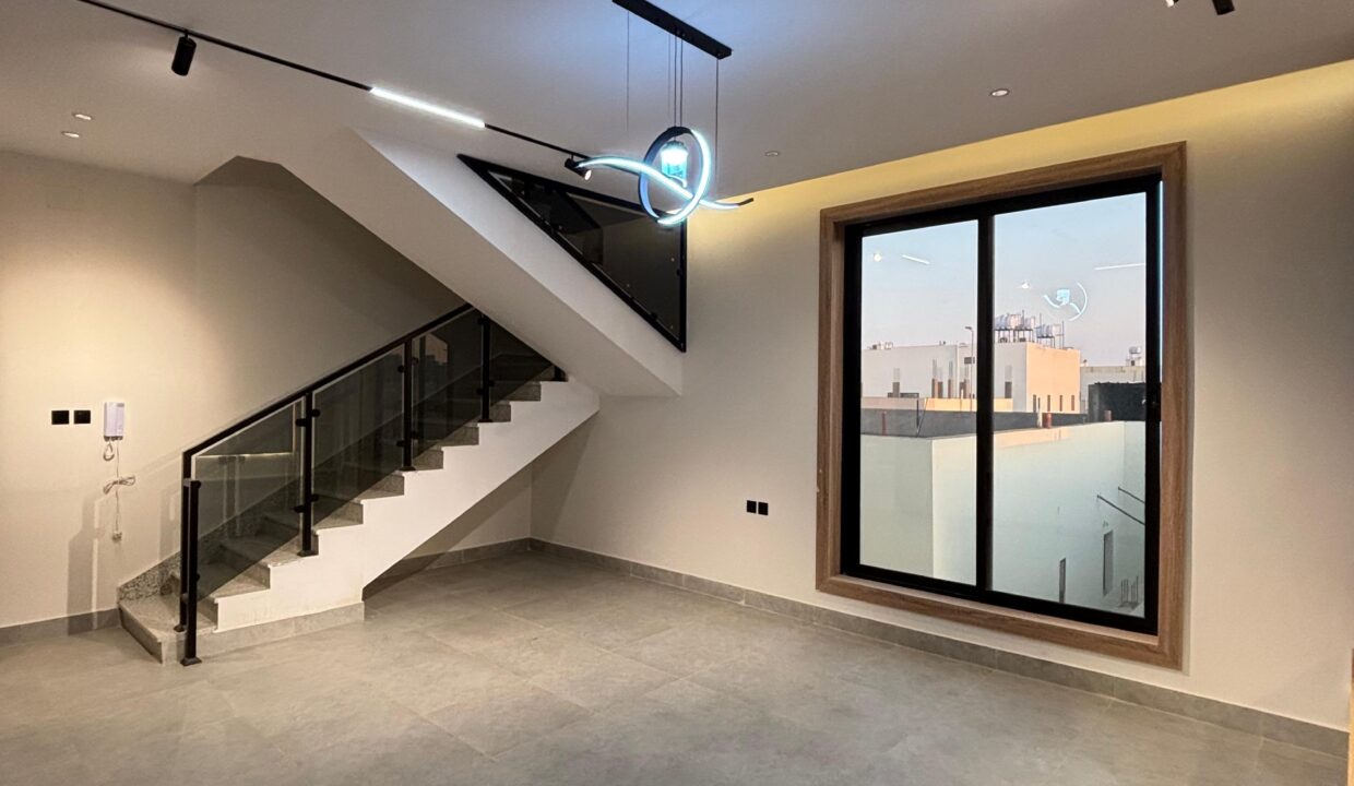 WhatsApp Image 2025-11-11 at 6.31.17 PM (4)