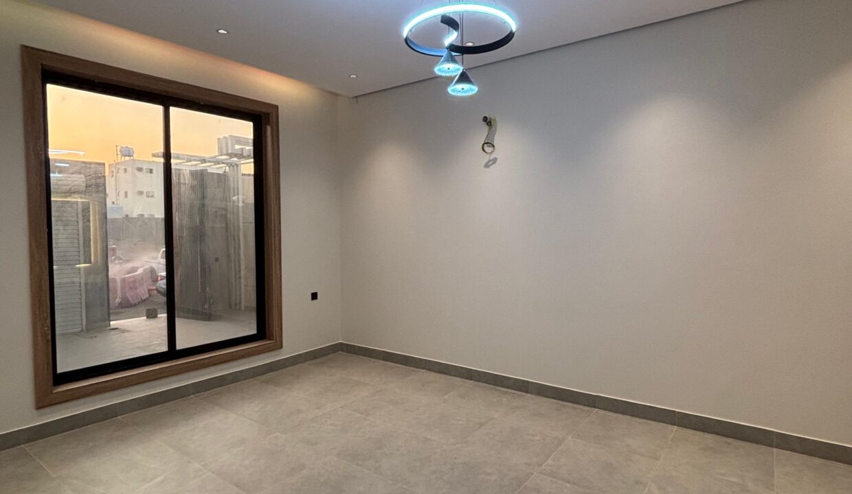 WhatsApp Image 2025-11-11 at 6.58.33 PM (1)