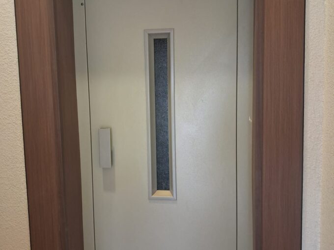 فيلا روف علوي للبيع حي القدس