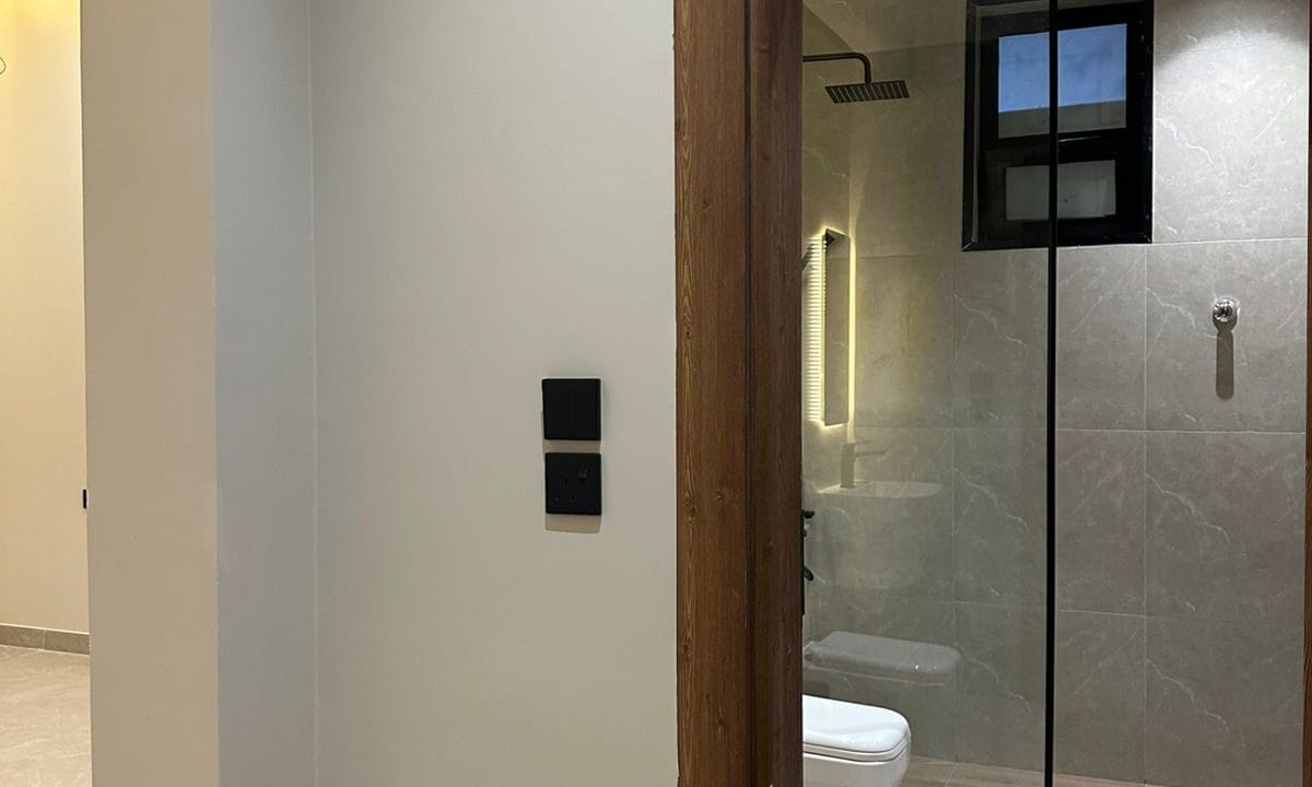 WhatsApp Image 2025-12-07 at 10.27.10 PM