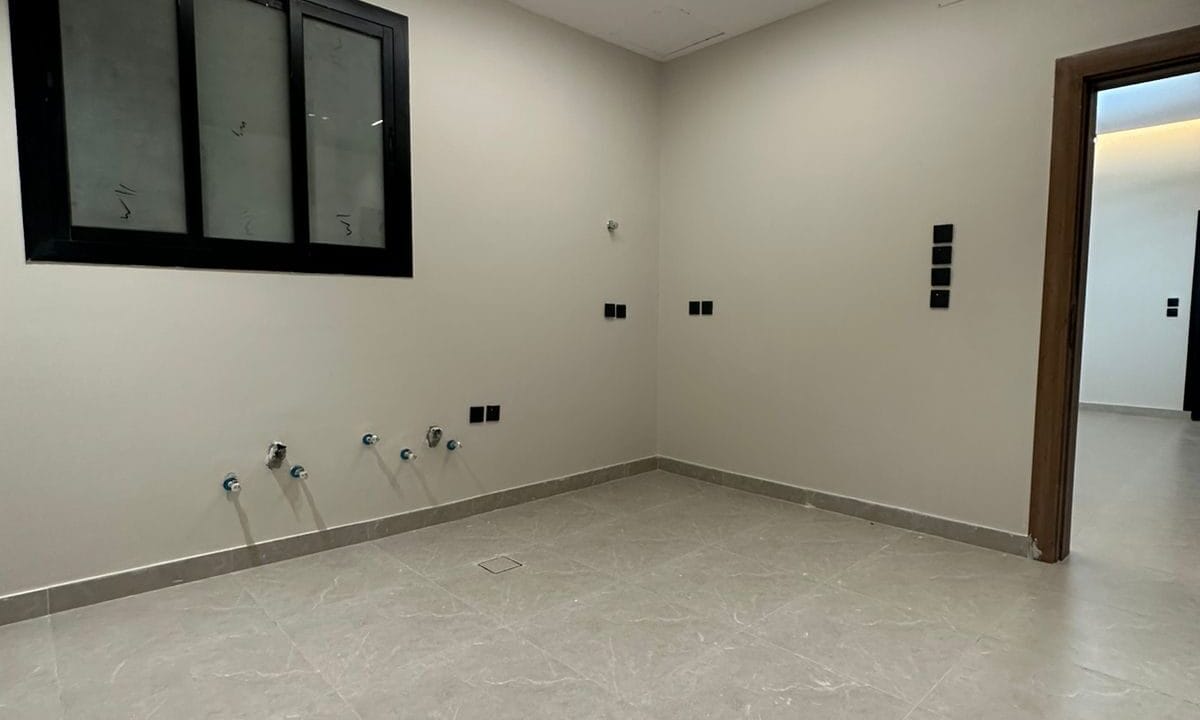 WhatsApp Image 2025-12-07 at 10.27.11 PM (1)